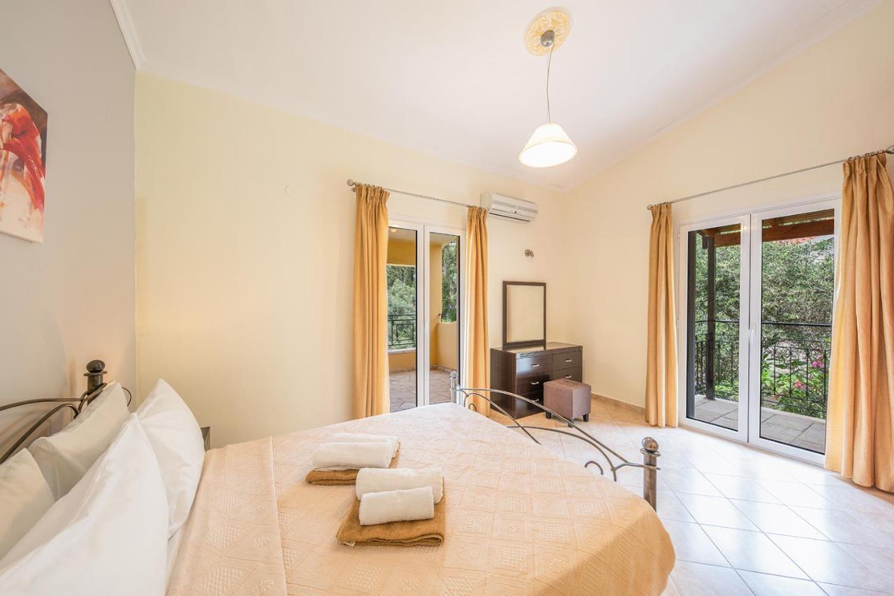 Villa Christina Nisaki  Ngoại thất bức ảnh