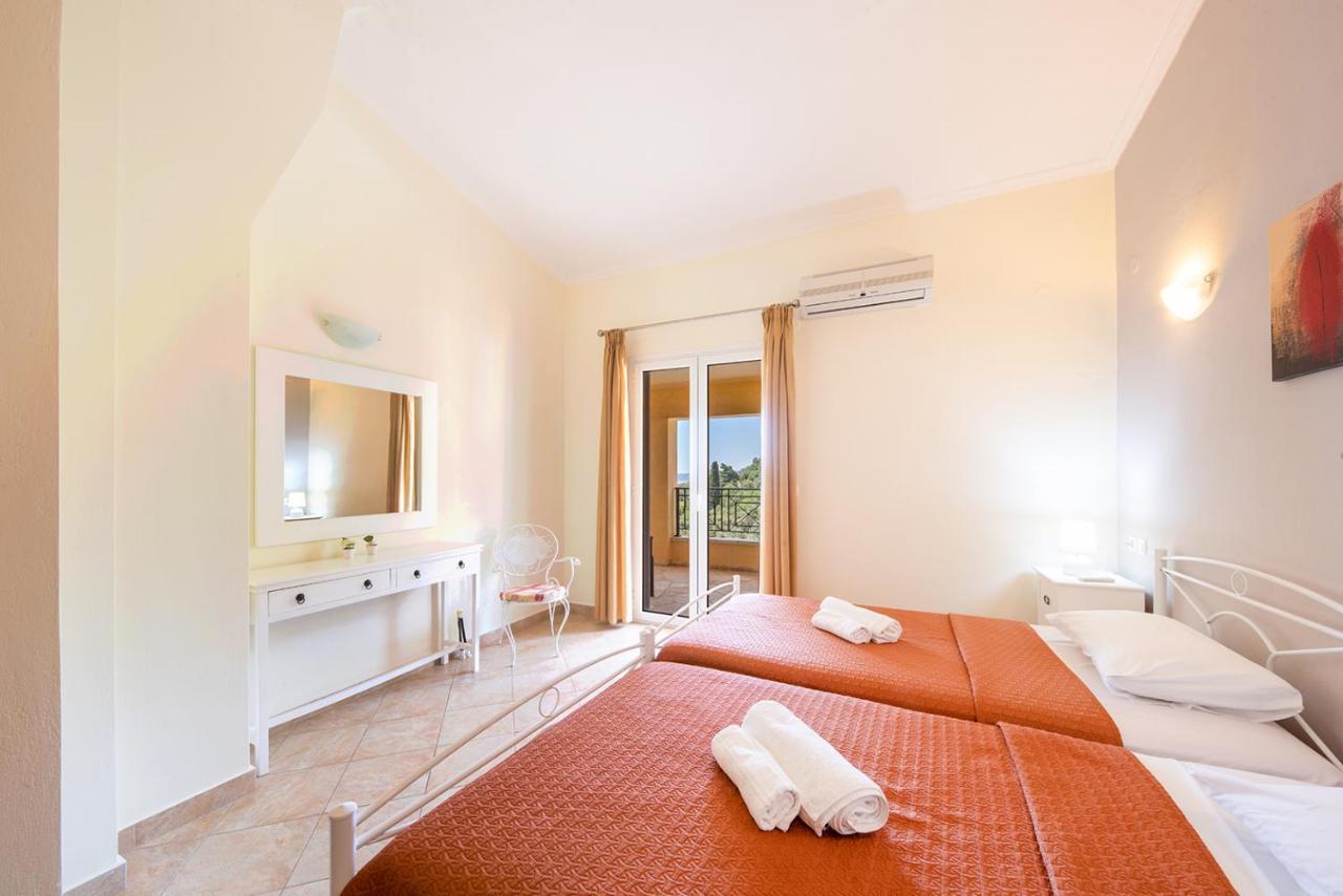 Villa Christina Nisaki  Ngoại thất bức ảnh