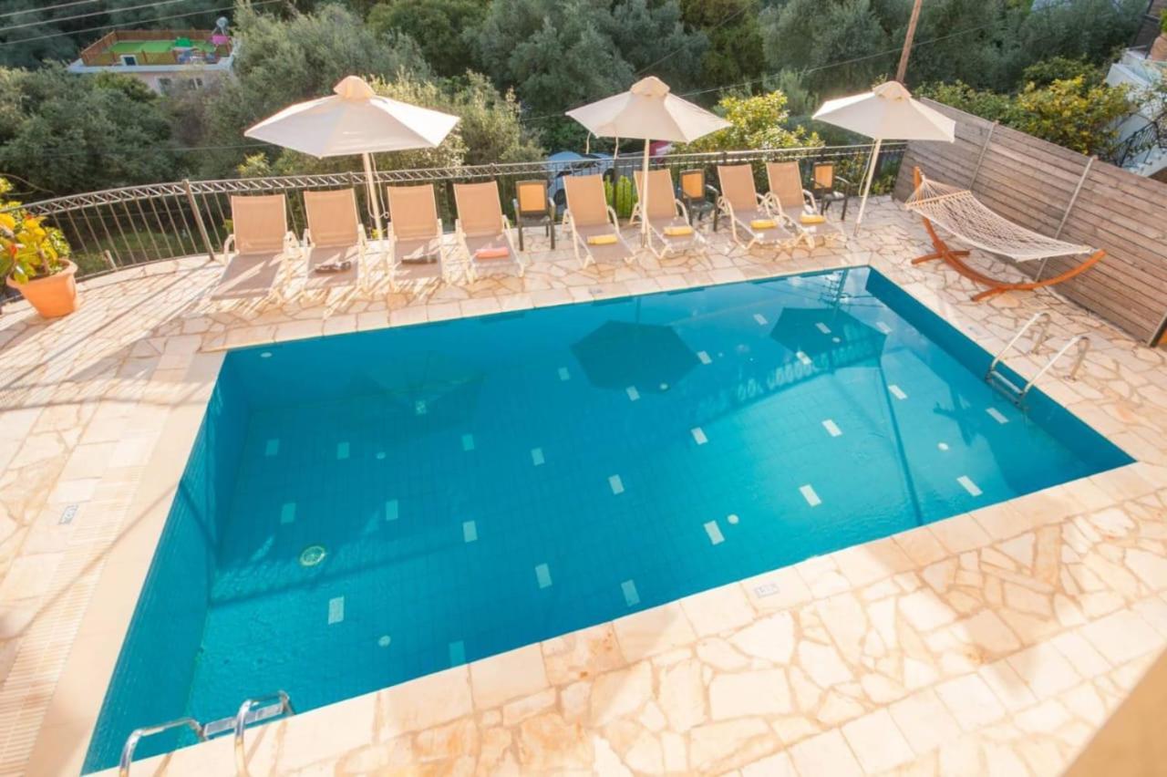 Villa Christina Nisaki  Ngoại thất bức ảnh