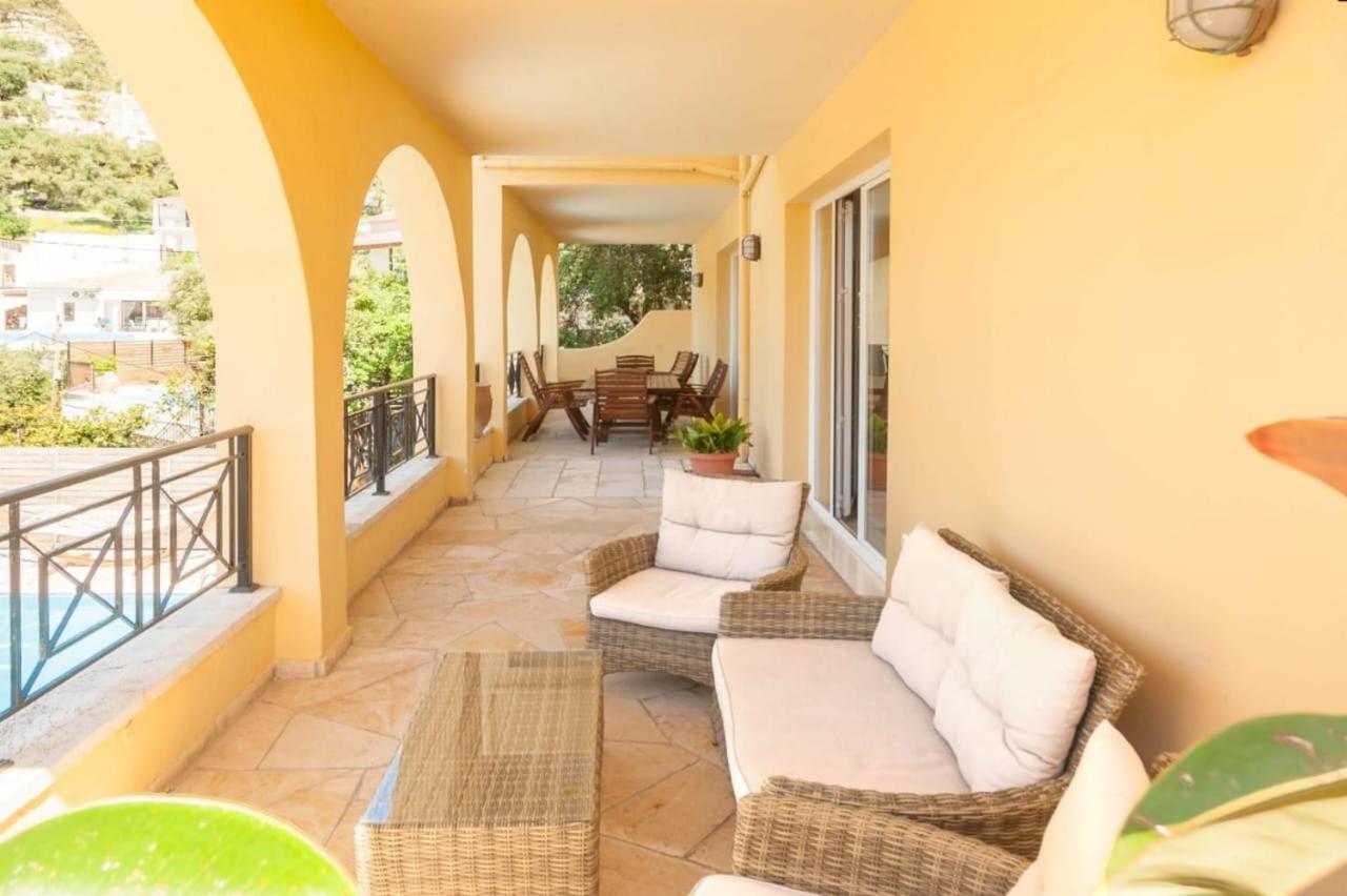 Villa Christina Nisaki  Ngoại thất bức ảnh